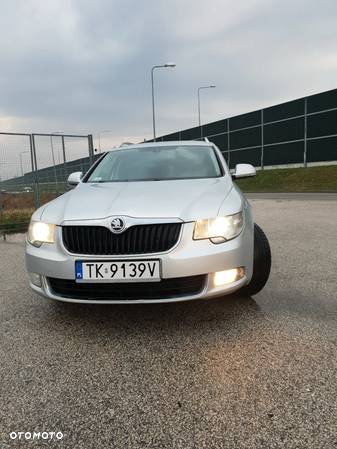 Skoda Superb 2.0 TDI Ambition DSG - 5