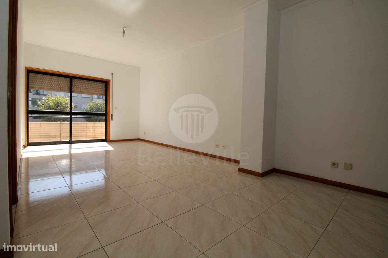 Apartamento T1+1, para arrendamento, com cozinha equipada, Maximinos - Grande imagem: 3/29