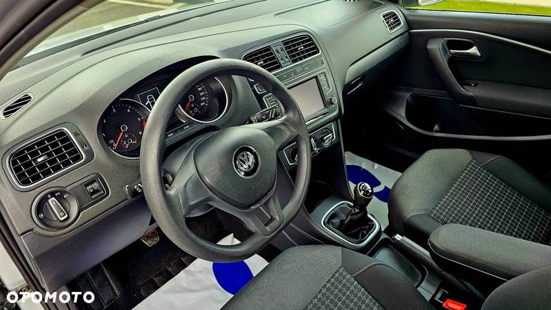 Volkswagen Polo 1.4 TDI (Blue Motion Technology) Comfortline - 8