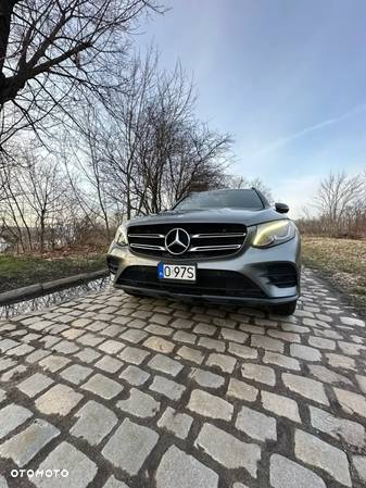 Mercedes-Benz GLC 300 4Matic 9G-TRONIC AMG Line - 5