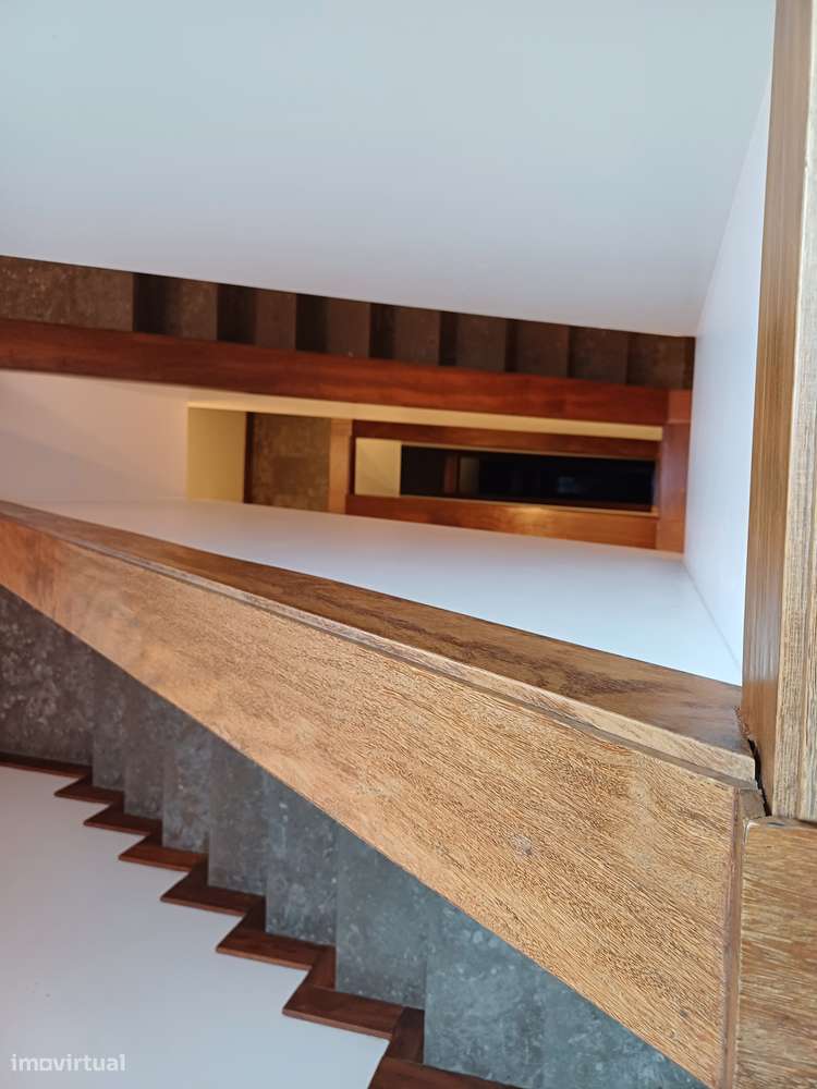 Prédio p Familia com Jardim jtº Praça Espanha e São D.Benfica-22