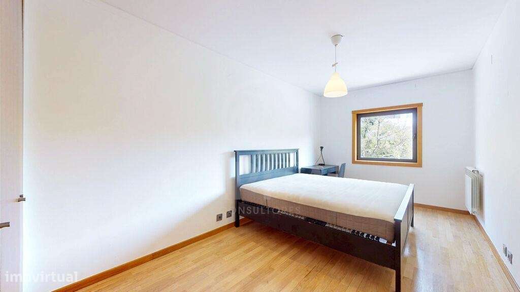 T2 com 2 estacionamentos e varandas | Parque das Nações Norte - Grande imagem: 2/33