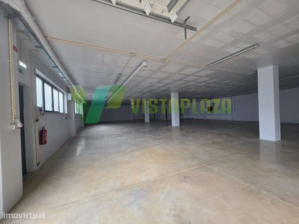 Armazém Novo para Arrendamento - Zona Industrial de Portimão - Grande imagem: 2/24