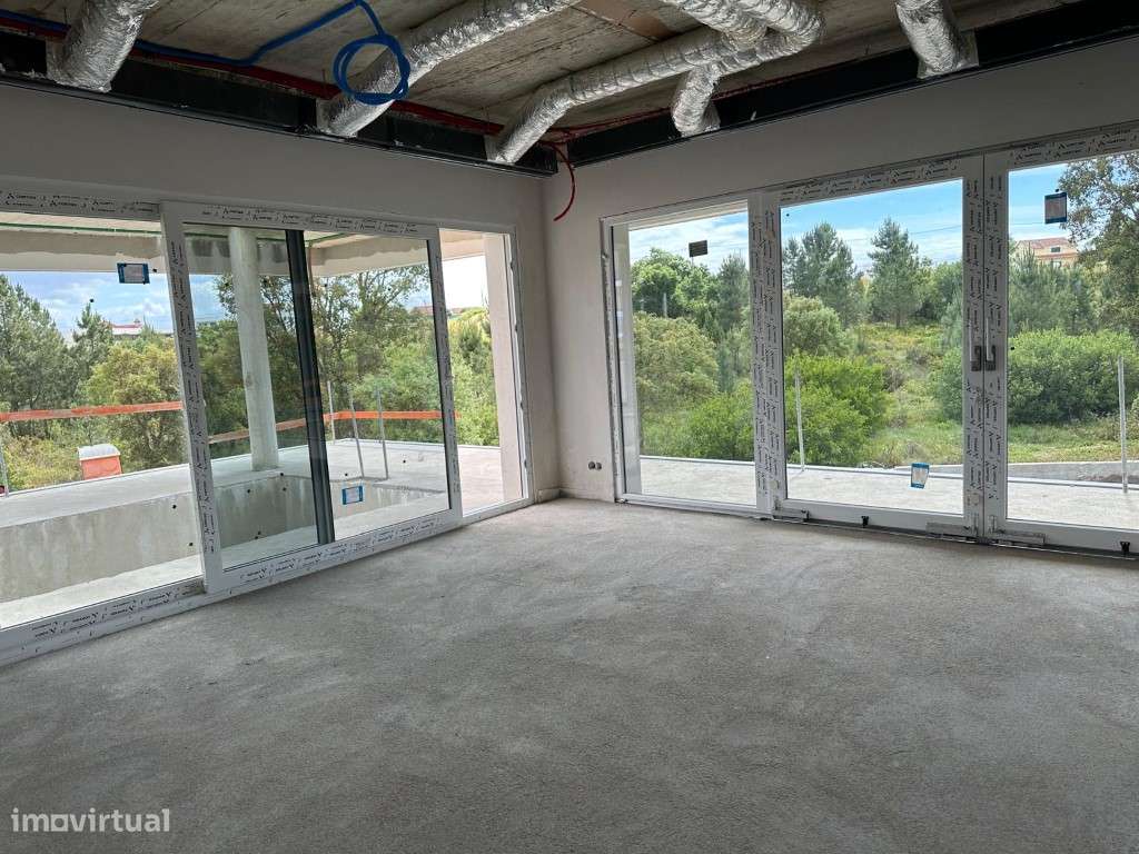 Moradia T5 de Luxo | Vila Alegre, Fernão Ferro-16