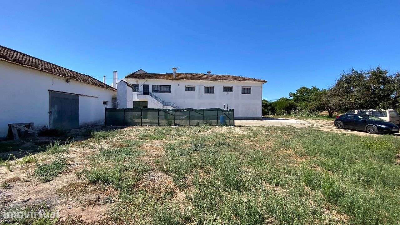 Lote de terreno com 53.162,5m2, localizado a 3Km do Nó do Carregado-14