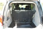 Dodge Grand Caravan - 13