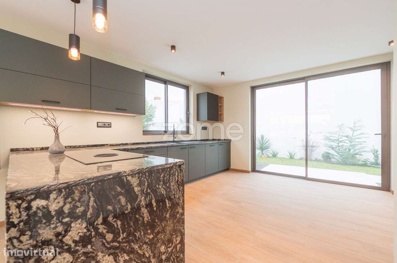 Moradia individual T3 na Amoreira (Cascais)-32