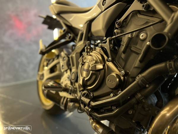 Yamaha MT-07 ABS Pérola - 2