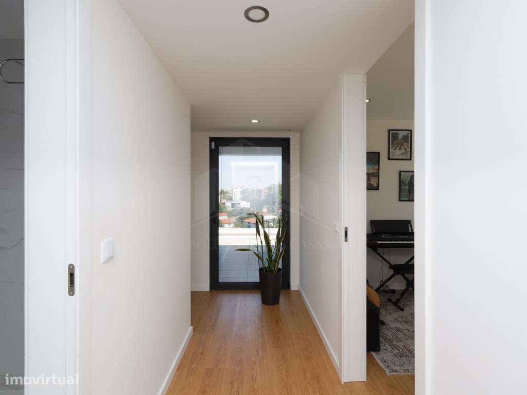 Apartamento T2 com Terraço - Último Piso - Parque da Lavandeira-30