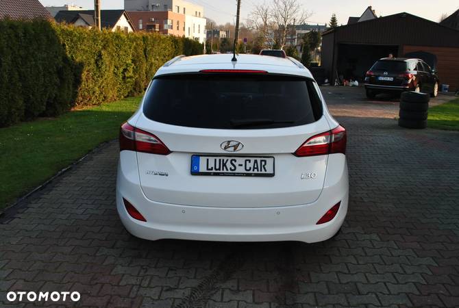 Hyundai I30 Kombi 1.4 Pure - 37