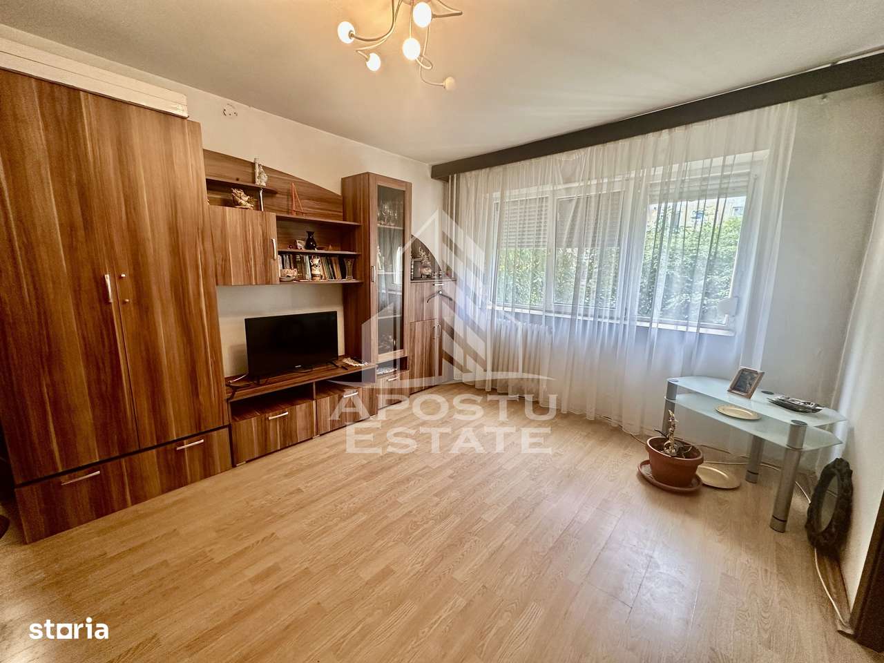 Apartament cu 2 camere, etaj 1, mobilat, zona Sagului - Imagine principală: 1/7
