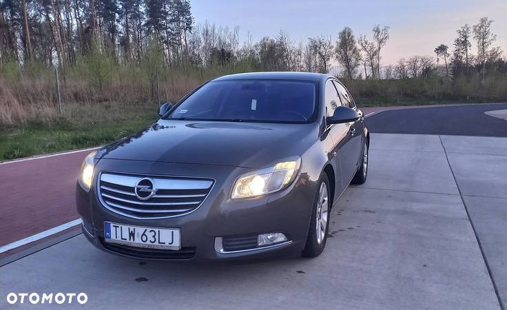 Opel Insignia - 1