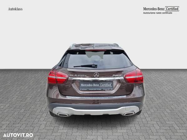 Mercedes-Benz GLA 200 d 4MATIC Aut. - 6