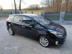 Kia Carens 1.7 CRDi 141 UEFA EURO 2016 - 1