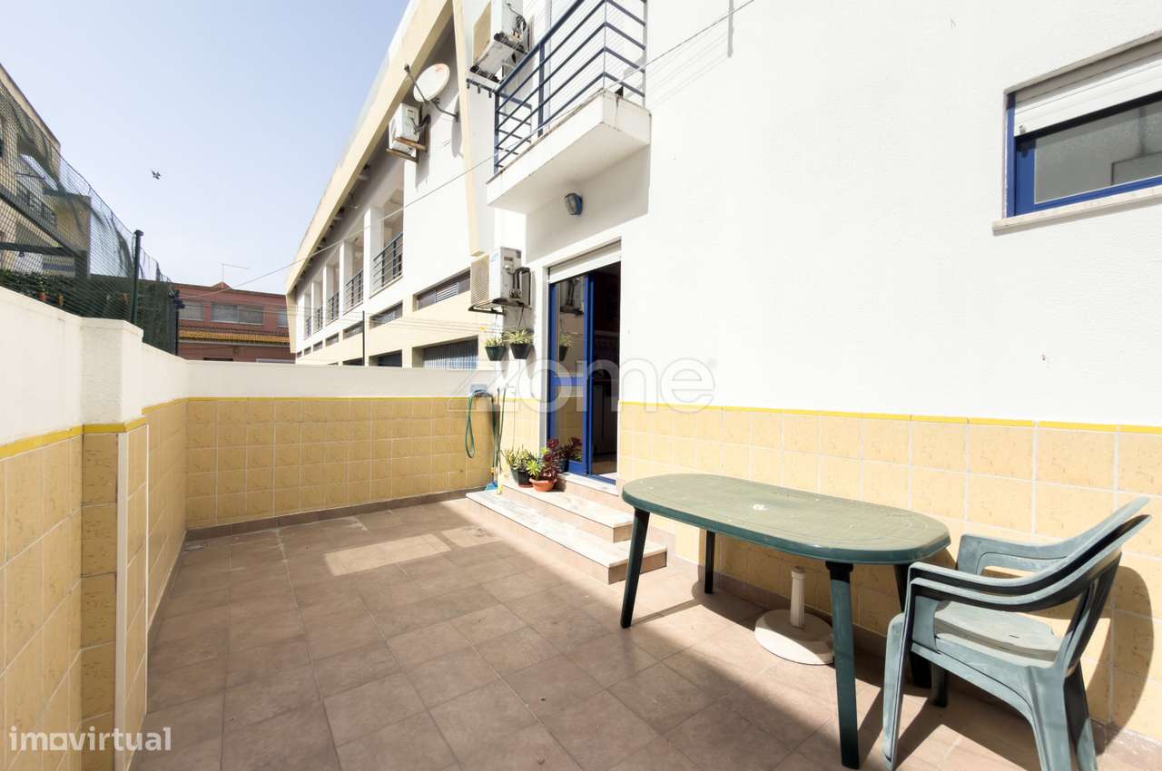 T2 No centro Moita com terraço e arrecadação-19
