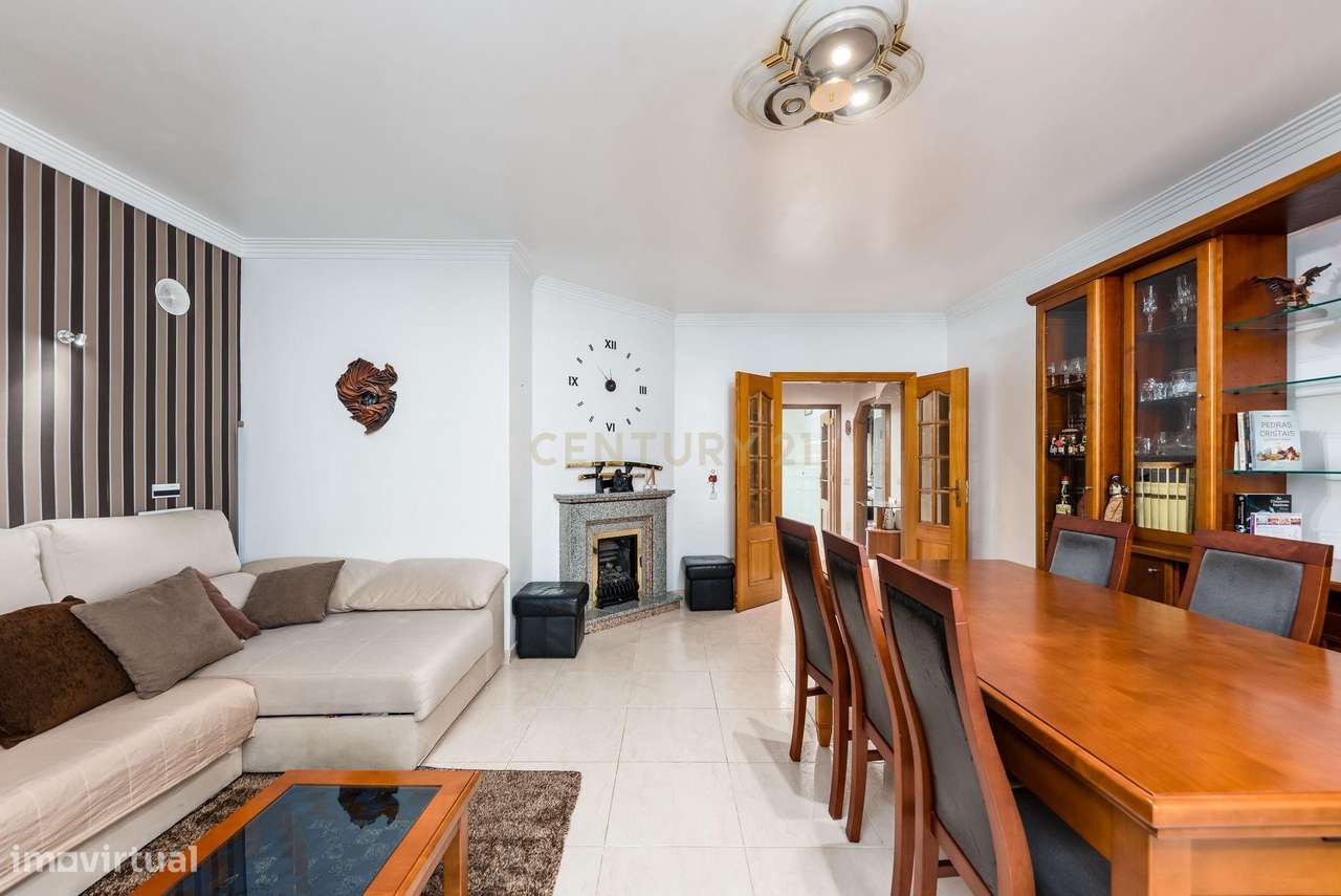 T2 com Suíte, Varanda e Parqueamento | Póvoa de Santa Iria | 117m² - Grande imagem: 5/15