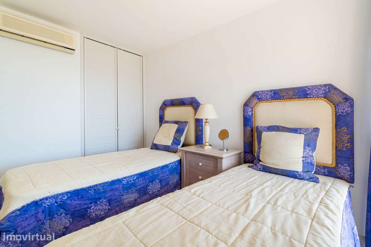 Penthouse Excecional com Amplo Terraço e Vistas Panorâmicas para o Mar-26