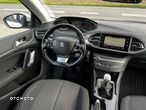 Peugeot 308 1.6 BlueHDi Allure S&S - 32