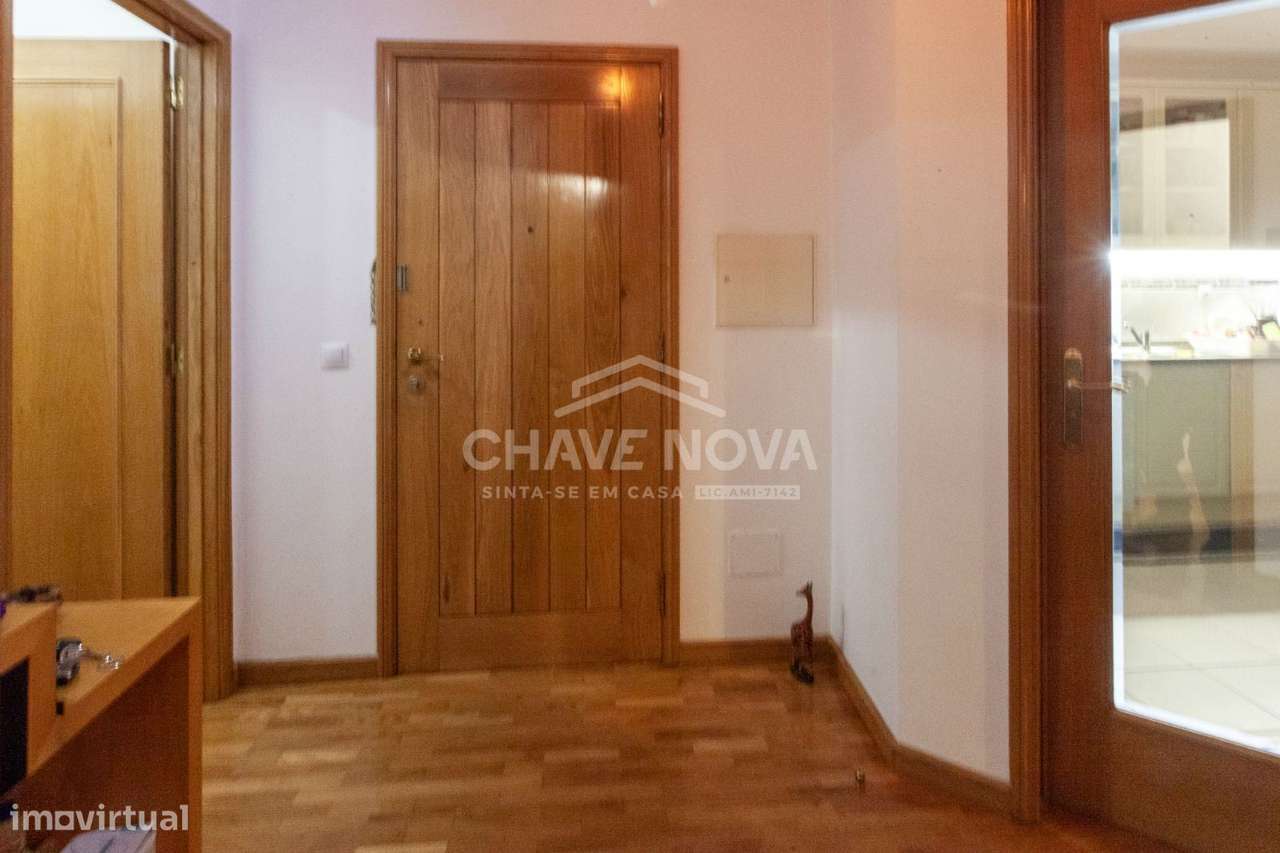 Apartamento T1+1 na Madalena-19