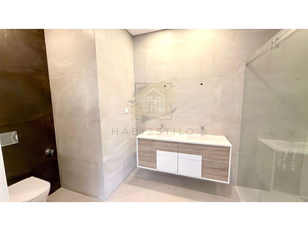 Moradia T4 em Azeitão | Pronta a escriturar-16