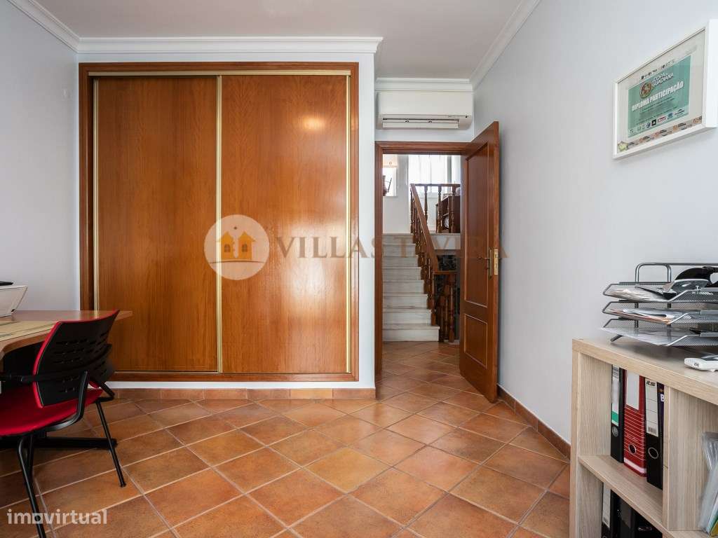 Moradia T4 - Com Vista Mar e Cidade - Topo- Urbanização Miramar-36