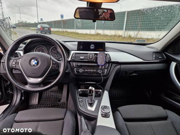BMW Seria 3 318d Touring Sport Line - 9