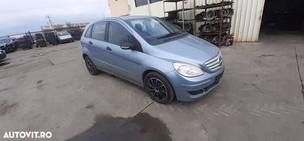 Dezmembram Mercedes B class - 3