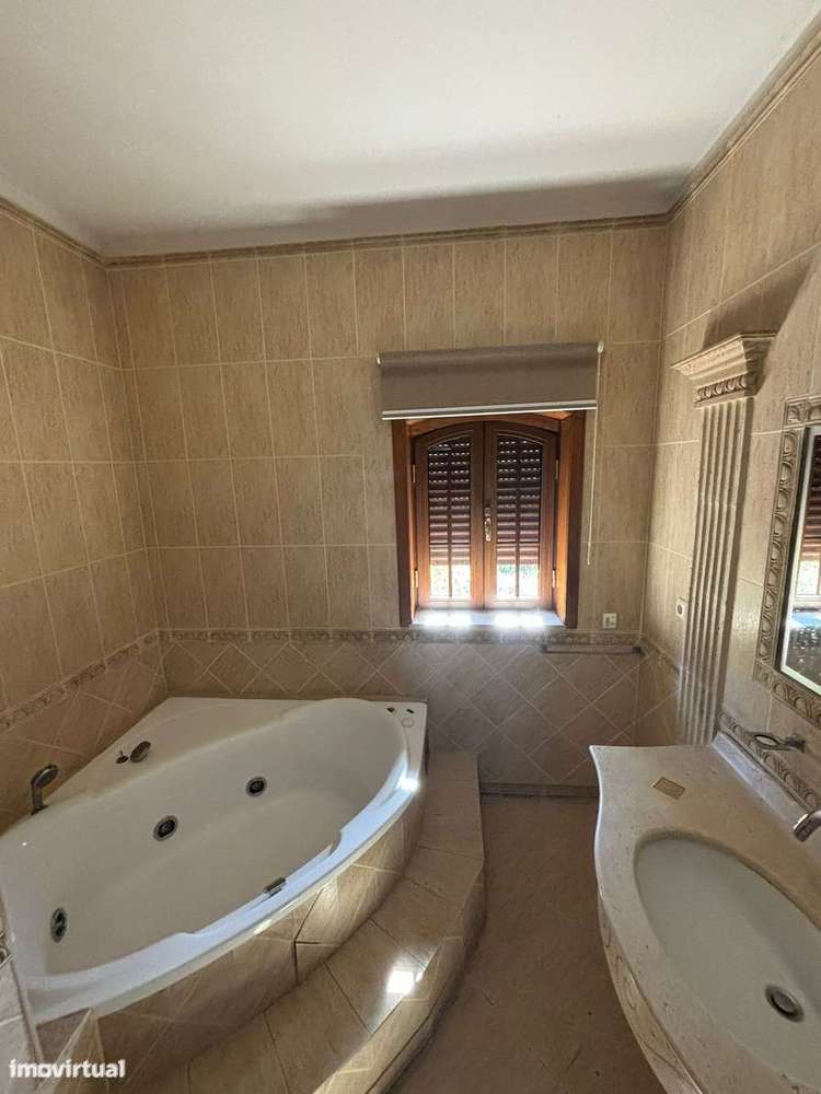 Imóvel de banco : apresente-nos a sua e-24