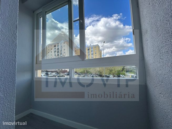 Apartamento T3 TOTALMENTE REMODELADO EM LOURES-8