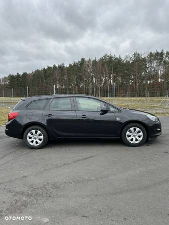 Opel Astra IV 1.6 CDTI Sport - 4