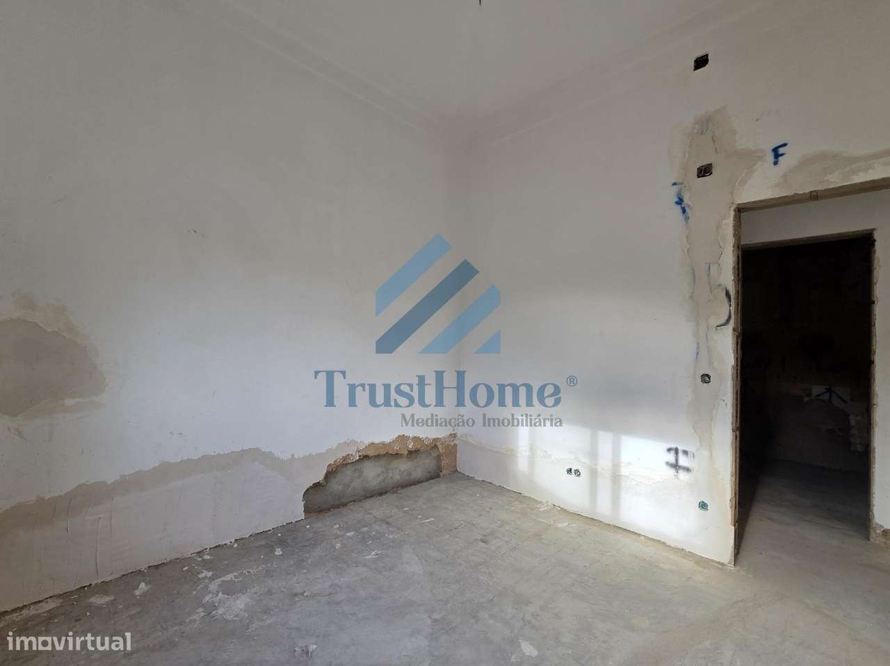 V4 para remodelação em São João da Ribeira a 13 Km de Rio Maior-35