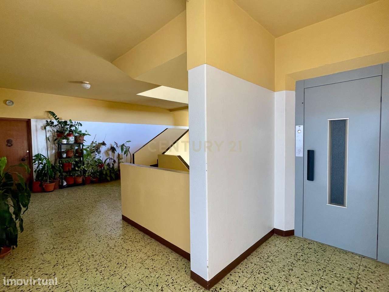 Apartamento T2 com Vista Rio Arade - Despensa - Marina de Portimão - P-18