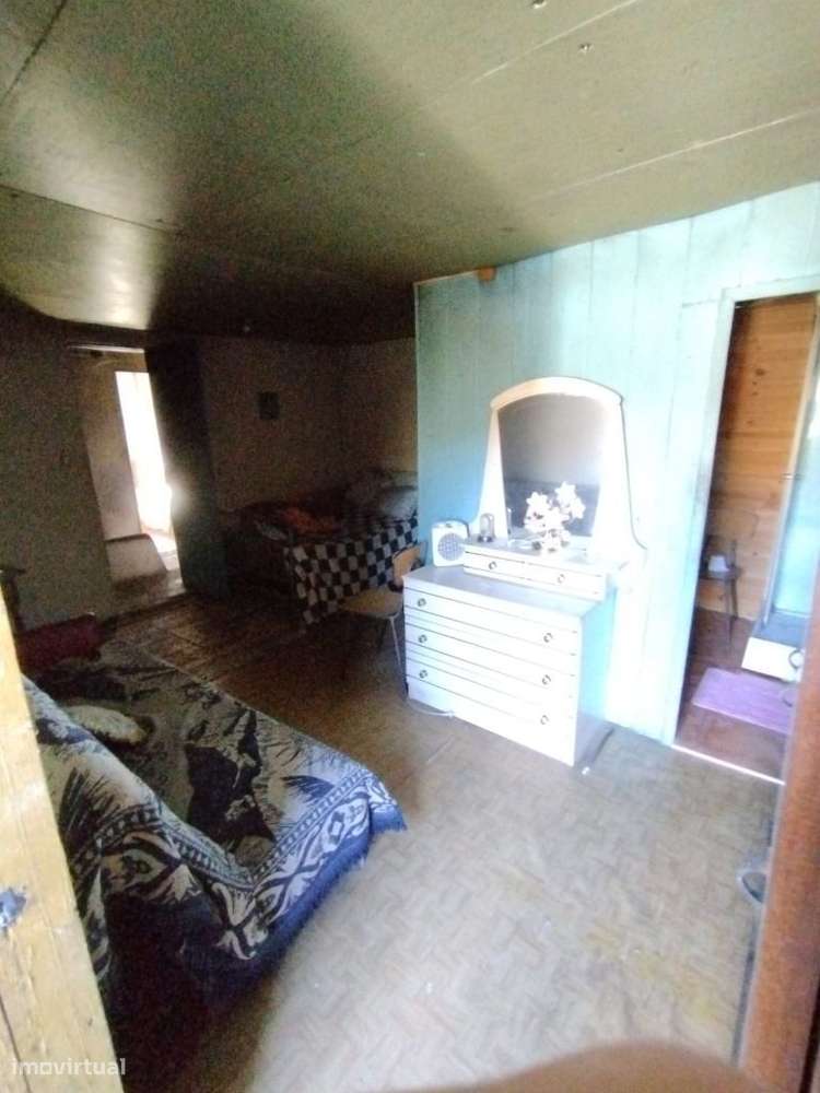 Moradia para Recuperar - Calde - Viseu-10