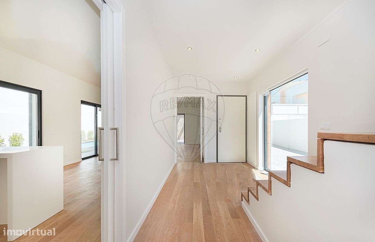 Moradia T4 para venda-12