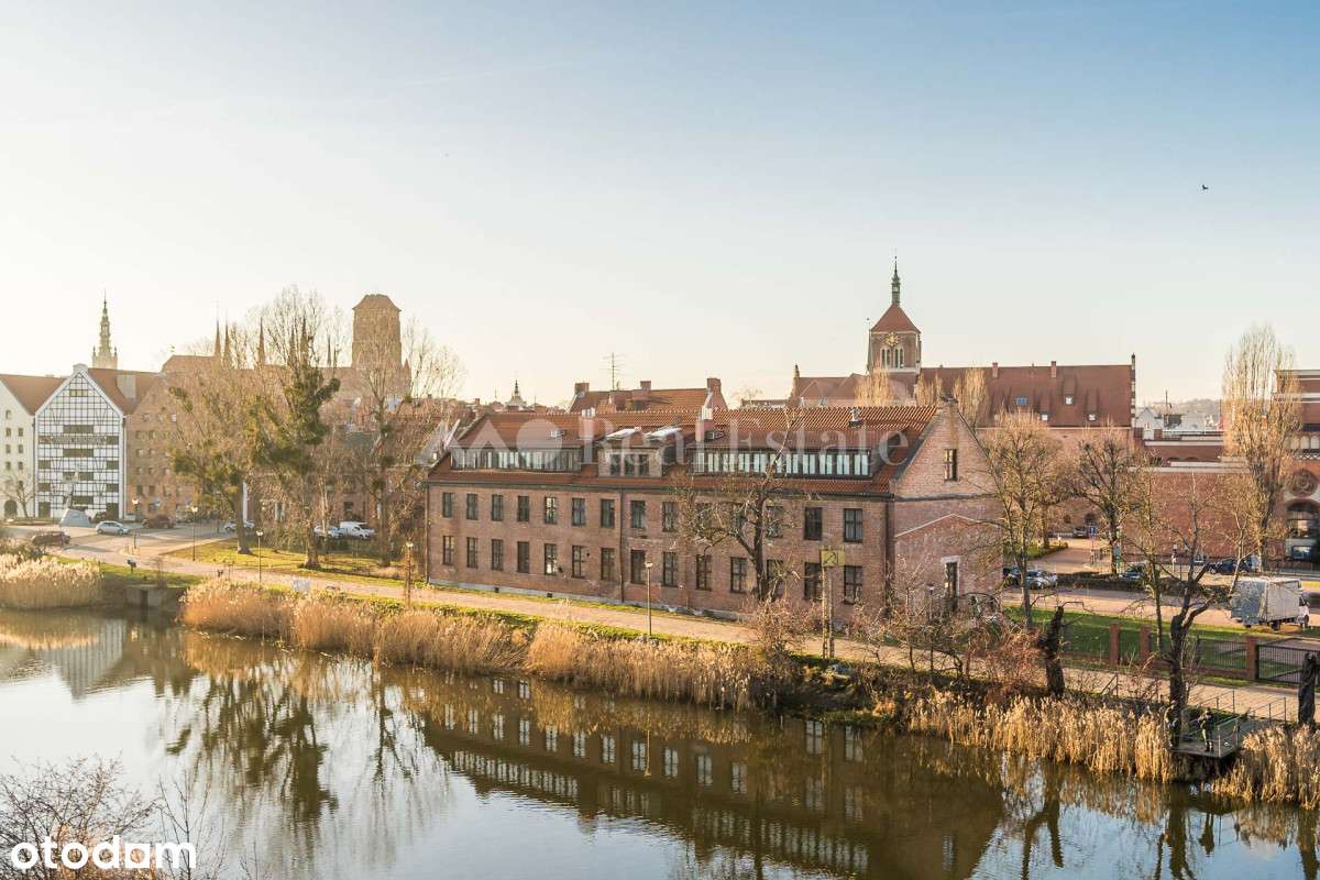 Widok na kanał na Stępce i panoramę Gdańska-5
