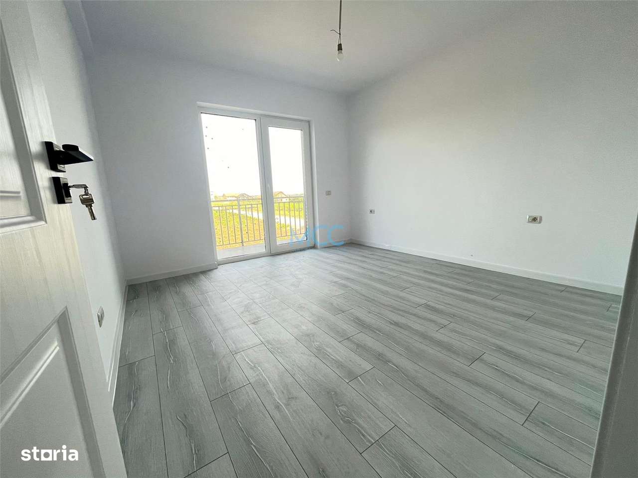 Vand Casa de tip Triplex, 5 camere-9