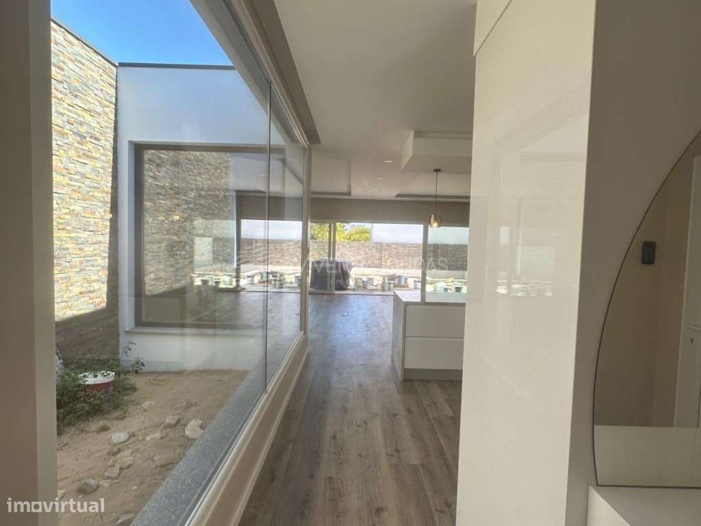 Moradia T4 na Amora, Seixal - com vista para o Rio Tejo. - Grande imagem: 4/16