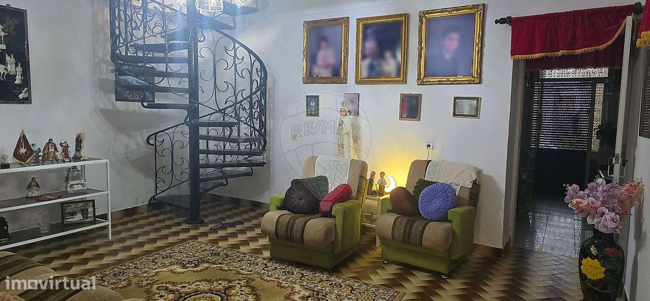 Moradia T5 para venda-12