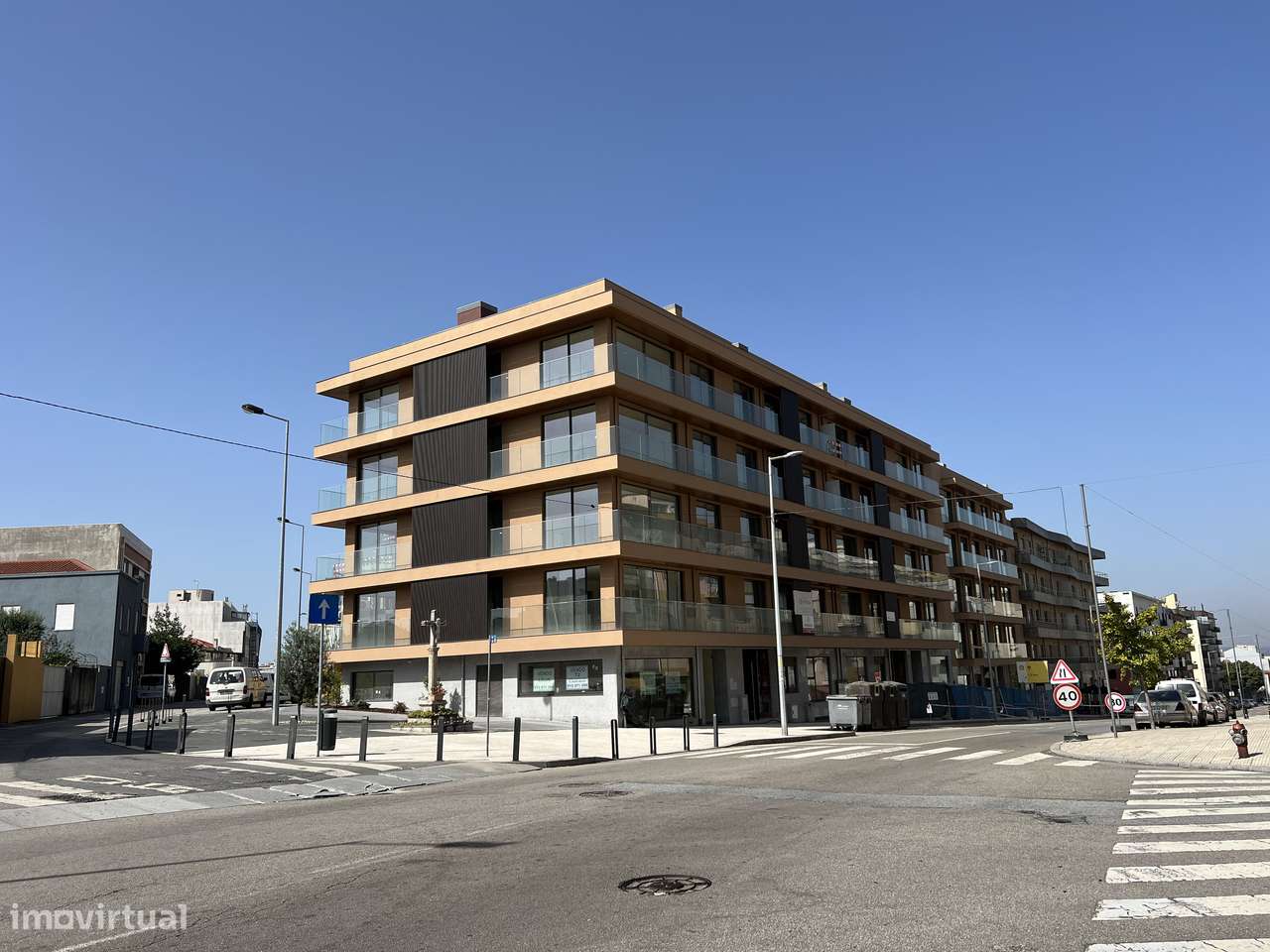 T2 - Matosinhos - Com Lugar de Garagem e Arrumo-22