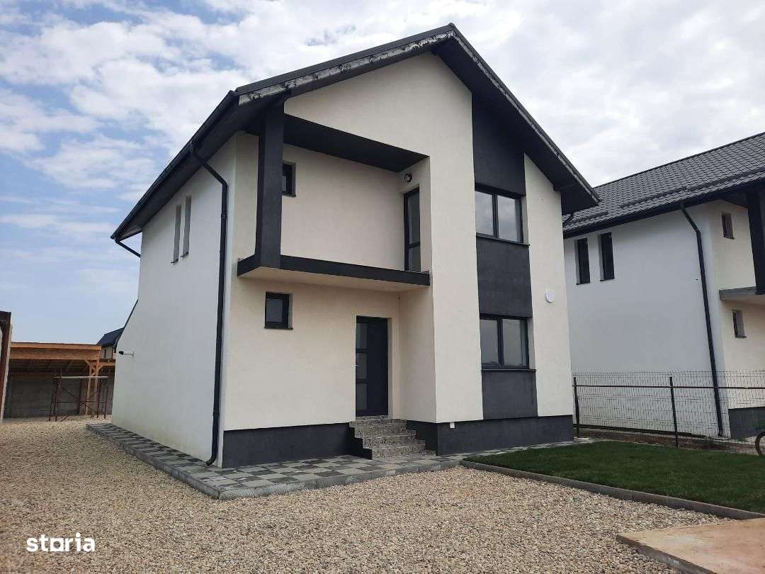 FARA COMISIOANE casa 5 camere P+1+pod incalzire pardoseala terasa beci - Imagine principală: 1/20