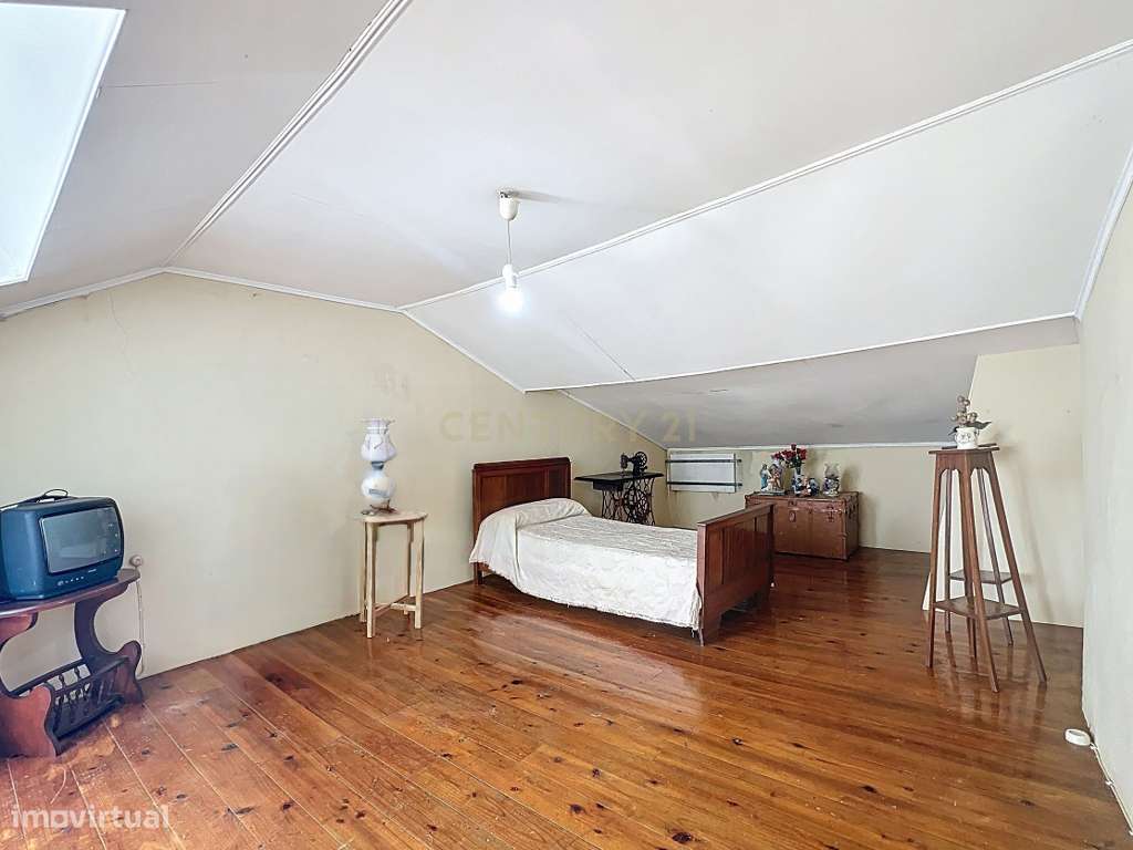 Moradia, 83 m², Ribeira Grande (Matriz)-5