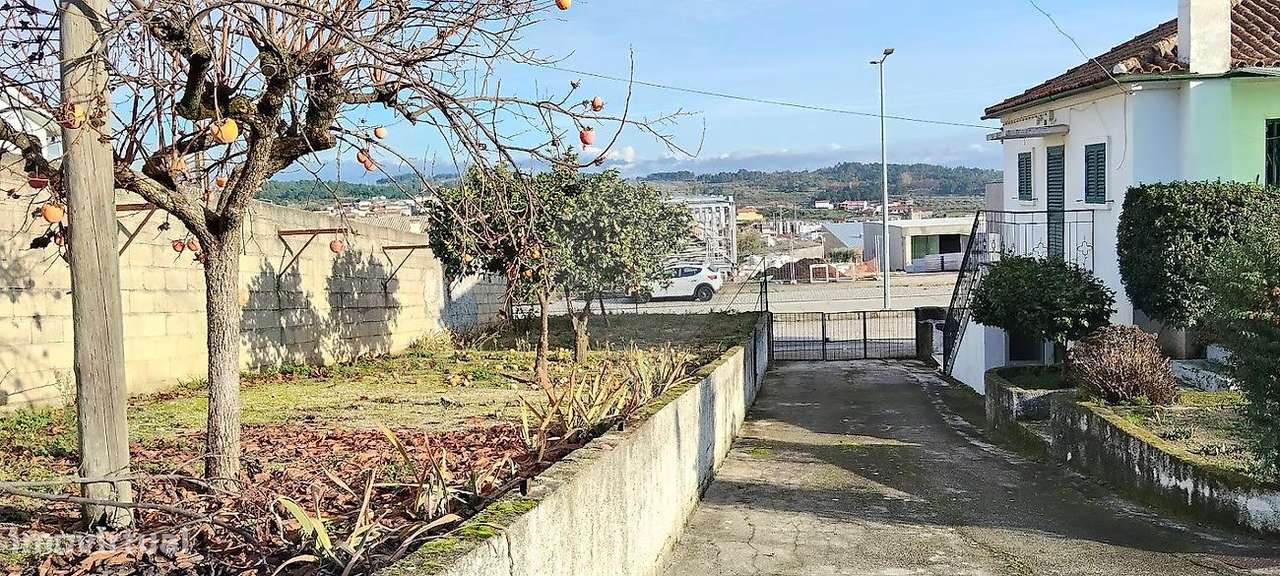 Moradia T3 para venda-5