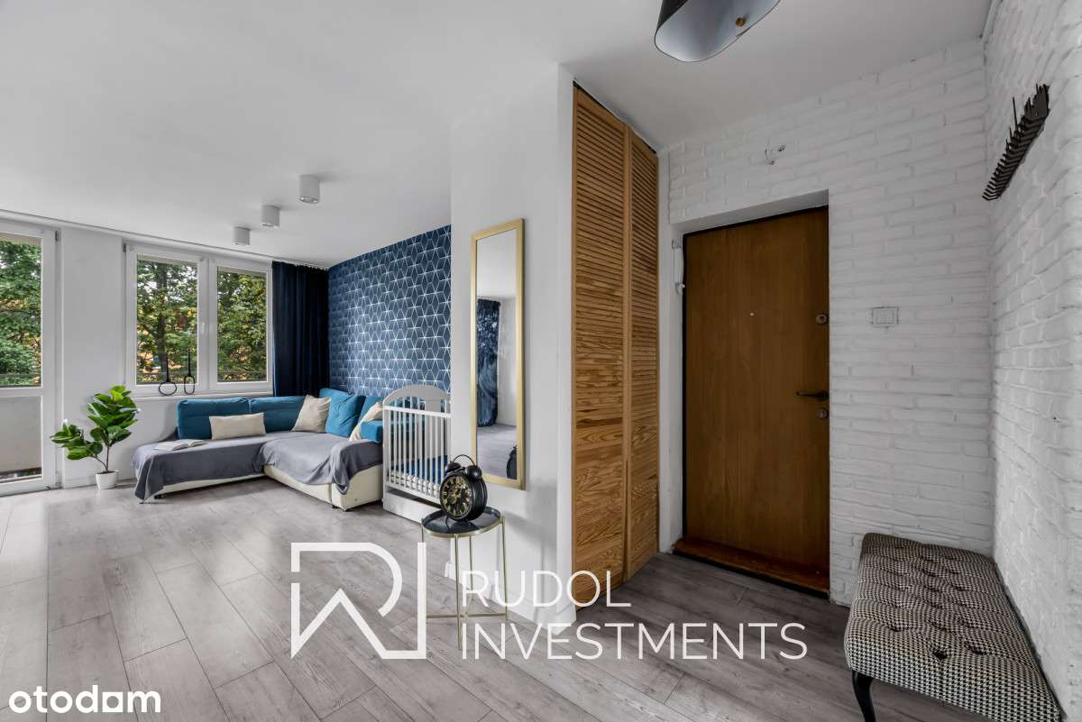 Południowy balkon, Metro-8