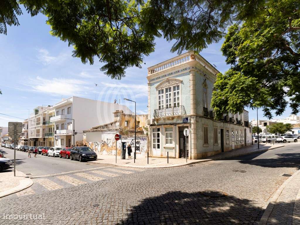 Prédios para obras no centro histórico de Faro, Algarve - Grande imagem: 5/21