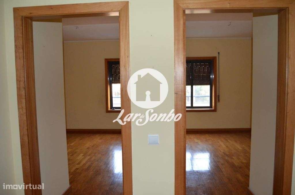 Excelente apartamento T2 no centro da Maia-14
