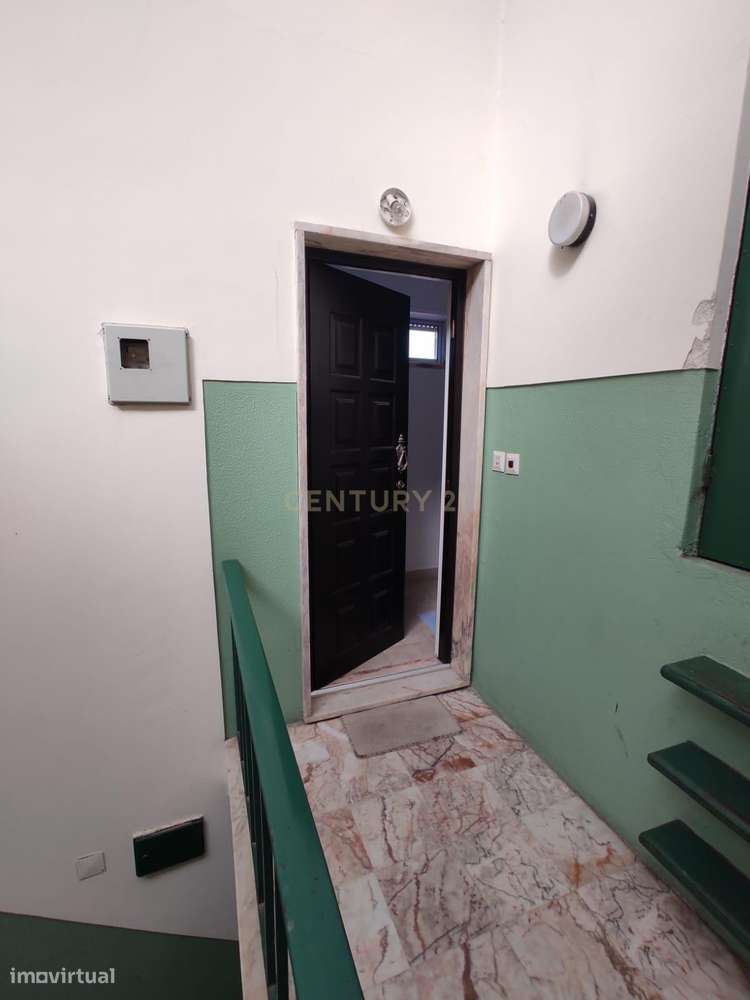 Apartamento T1+1 -  Rio Maior-8