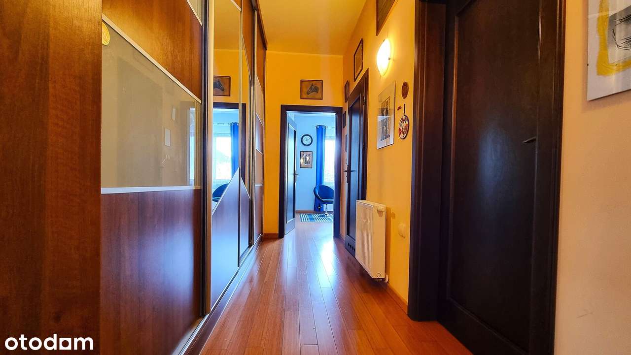 Komfortowy duży dom z pięknie zagospodarowaną działką w Szczecinku.-12