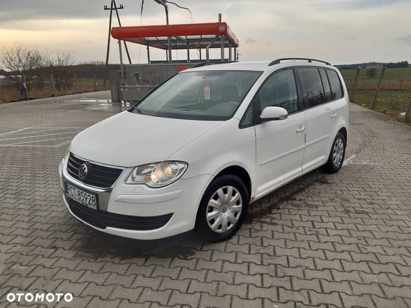 Volkswagen Touran - 1