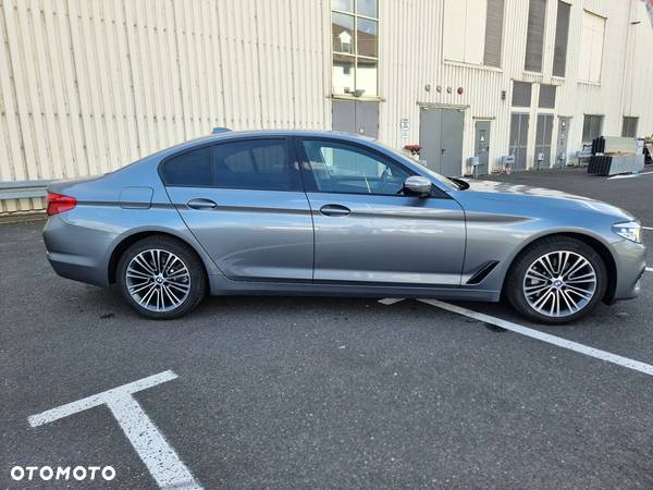BMW Seria 5 530i xDrive Luxury Line sport - 3