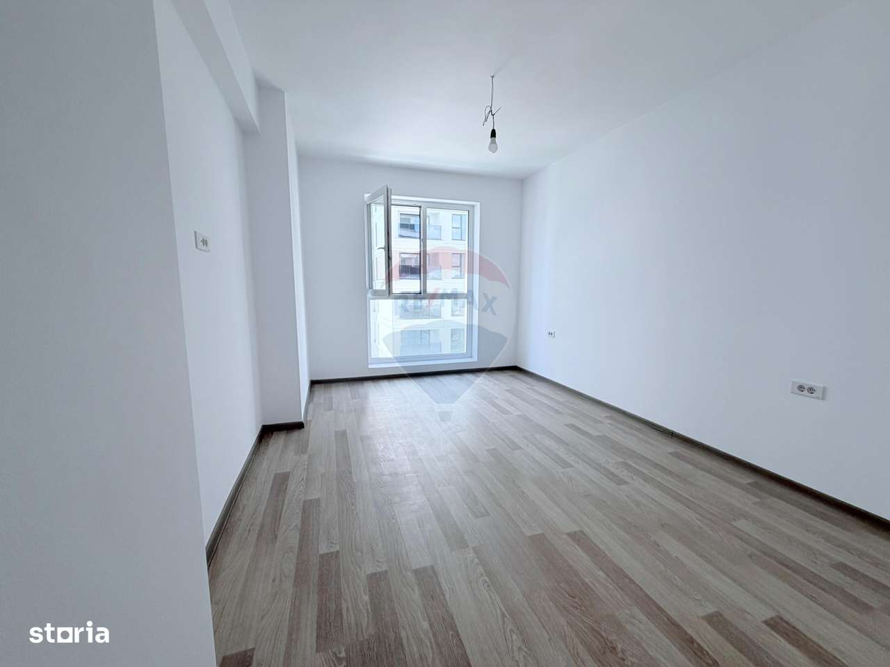 Apartament spațios cu 2 camere de vânzare în zona Obor-0